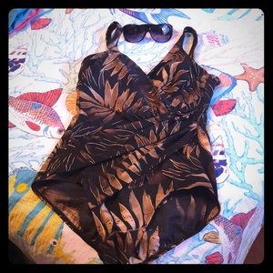 Miraclesuit size 14 Bathing Suit